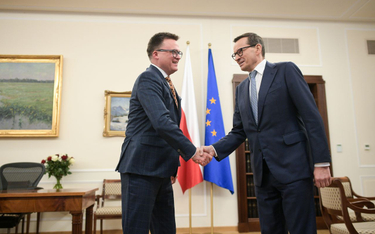 Marszałek Sejmu Szymon Hołownia i premier Mateusz Morawiecki