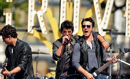 The Jonas Brothers odwołali 16 letnich koncertów