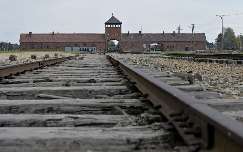 Rocznica wyzwolenia Auschwitz-Birkenau. MSZ w oświadczeniu pisze o Rosji i wojnie na Ukrainie