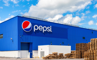 Carrefour wstrzymał sprzedaż towarów PepsiCo najpierw we Francji, a następnie w Belgii, Polsce, Hisz