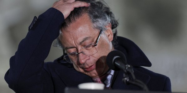 Prezydent Kolumbii obawia się interwencji wojskowej USA. Przypomina o Panamie