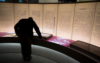 The Guardian: Falsyfikaty w Muzeum Biblii