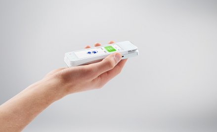 Płatności w biznesie cz. 2: Decydujesz się na terminal? Podpowiadamy, na co zwrócić uwagę