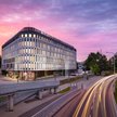 Nowy warszawski Mercure w kolejowym klimacie