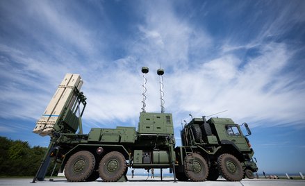 Wyrzutnia systemu obrony powietrznej IRIS-T SLM firmy Diehl Defence do obrony powietrznej krótkiego 