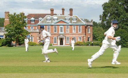 Wielka Brytania: Nalot na prestiżową uczelnię. Znaleziono 1,5 kg kokainy