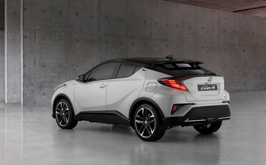 Toyota C-HR GR Sport (2021 r.)