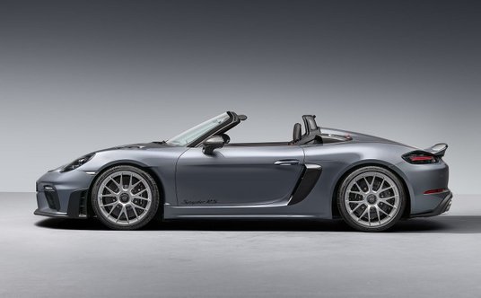Porsche 718 Spyder RS