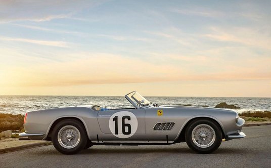 Miejsce 9: Ferrari 250 GT LWB California Spider Competizione z 1959 roku - sprzedane za 9,465 mln do
