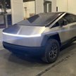 Tesla Cybertruck w końcu wchodzi do produkcji. Elektryczny pick-up bez klamek