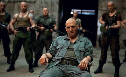 Ralph Fiennes, ur. w 1964 r. Wybitny aktor szekspirowski, w 1995 r. uhonorowany nagrodą Tony za rolę