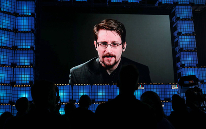 Snowden występujący (za pośrednictwem wideołącza) na 2019 Web Summit w Lizbonie.