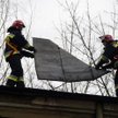 Zatrudnionych przy usuwaniu azbestu musimy otoczyć specjalną opieką