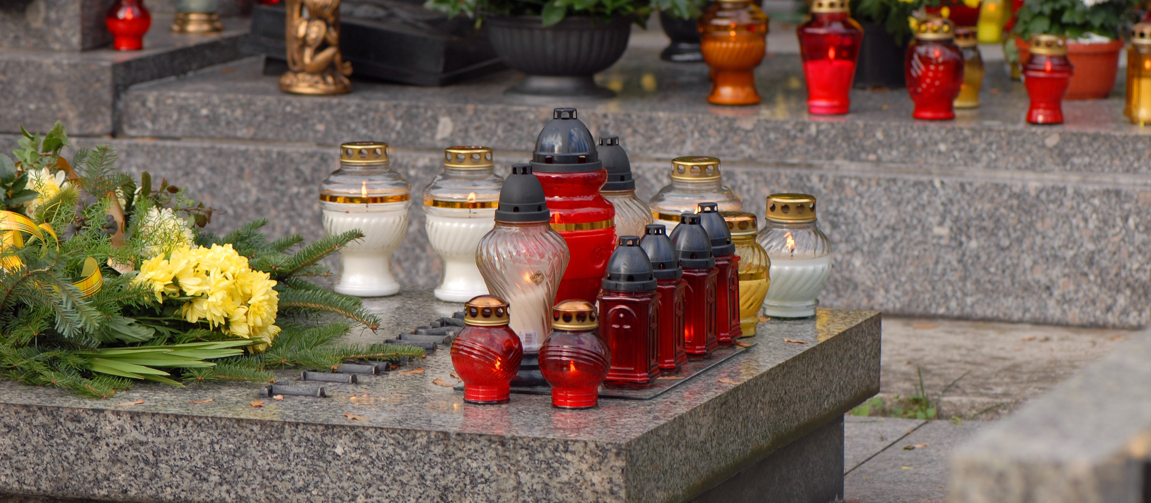 Od 19 marca zmiana cen na cmentarzach. Mieszkańcy tego miasta zapłacą więcej