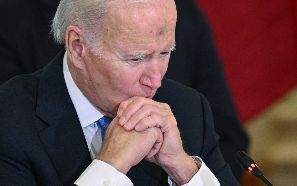 Biden wziął udział w sekretnej mszy świętej. Popiół na głowie prezydenta USA