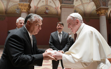 Papież z wizytą na Węgrzech. Spotkał się z Orbanem