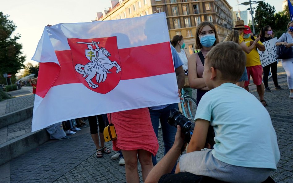 Akcja „Usłysz Białoruś” na placu Lotników w Szczecinie