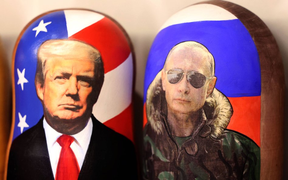 Tradycyjne rosyjskie matrioszki z wizerunkami Donada Trumpa i Władimira Putina