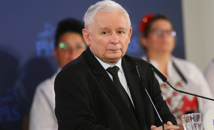 Gdyby nie blokada środków z KPO, Jarosław Kaczyński ogrywałby nadal unijnych biurokratów, tak jak ki