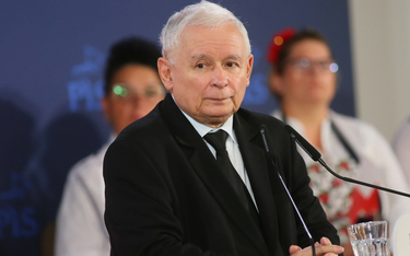 Gdyby nie blokada środków z KPO, Jarosław Kaczyński ogrywałby nadal unijnych biurokratów, tak jak ki