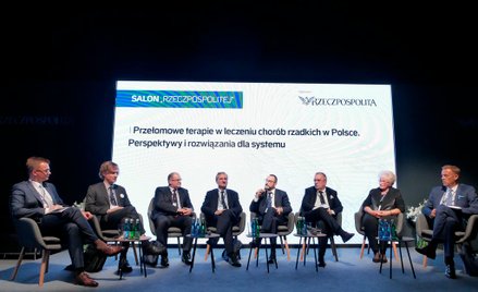 Paneliści szukali sposobów, by skuteczniej leczyć i opiekować się pacjentami cierpiącymi na choroby 