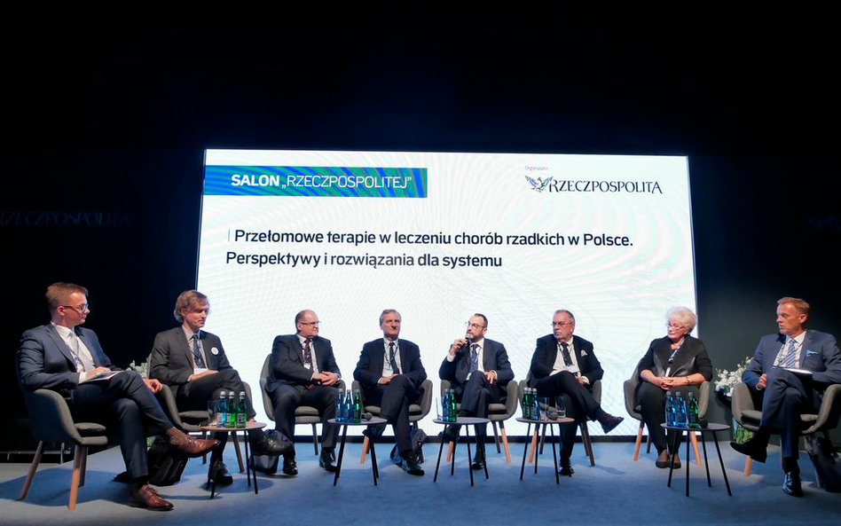 Paneliści szukali sposobów, by skuteczniej leczyć i opiekować się pacjentami cierpiącymi na choroby 