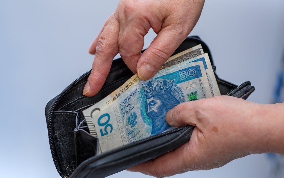 Nie wszyscy dostaną 14. emeryturę. Komu nie przysługuje świadczenie?