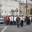 Strażak, pielgrzym i ratownik pokierują ruchem