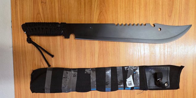 Wśród przedmiotów znalezionych przy zatrzymanym był dużych rozmiarów noż