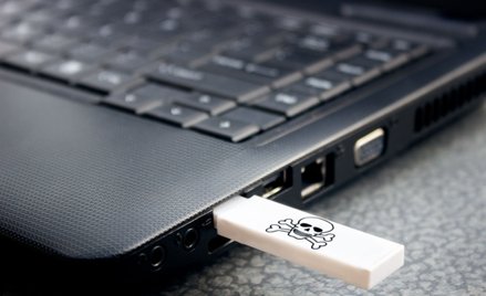 Sędzia zgubił pendrive'y z poufnymi danymi. NSA: trzeba płacić