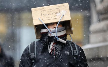 Mocne opady śniegu w Londynie