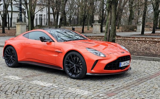 Aston Martin Vantage