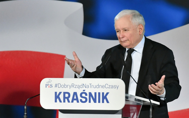 Prezes PiS Jarosław Kaczyński podczas spotkania z wyborcami w Kraśniku