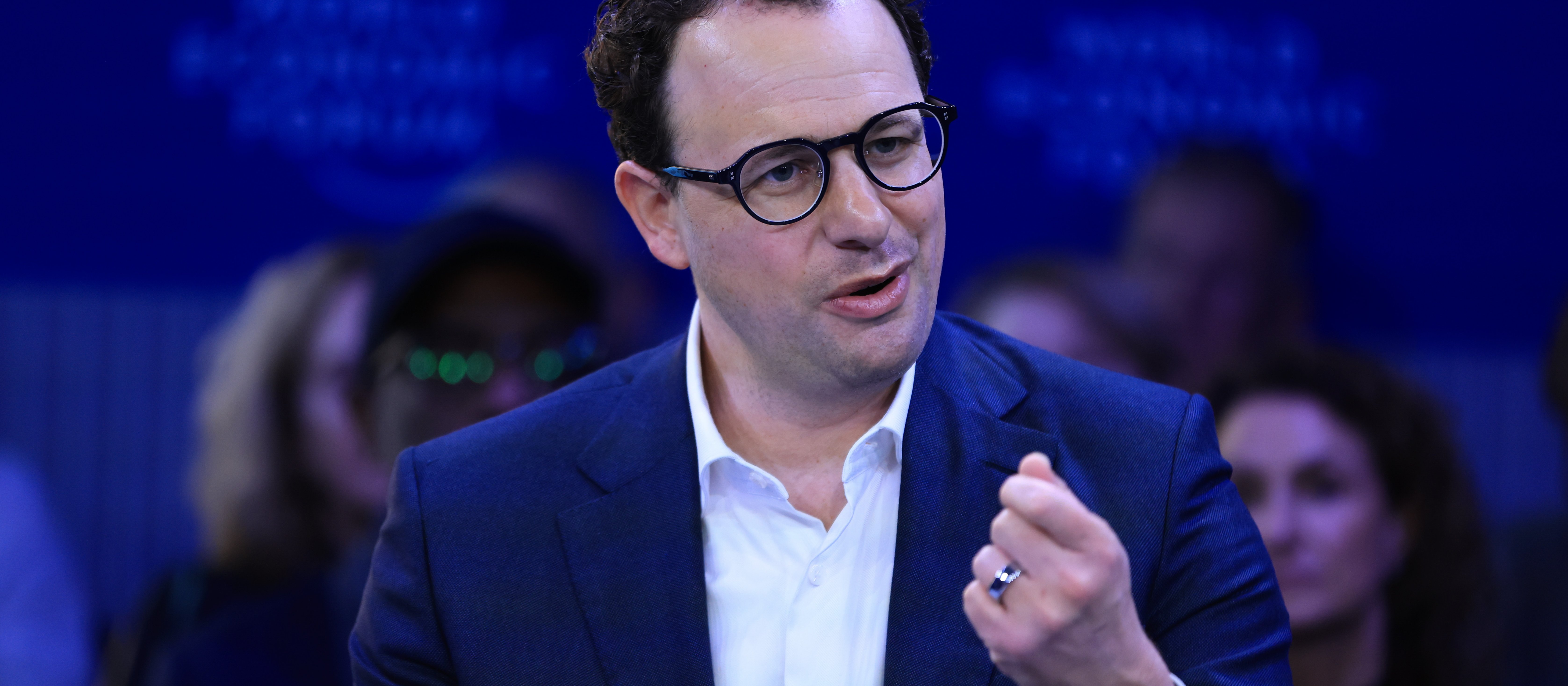 Chmury nad ChatGPT. OpenAI wyrósł groźny rywal