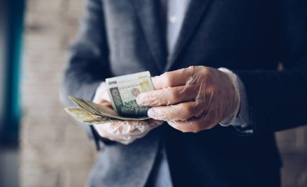 Na pandemii zyskują nieliczni