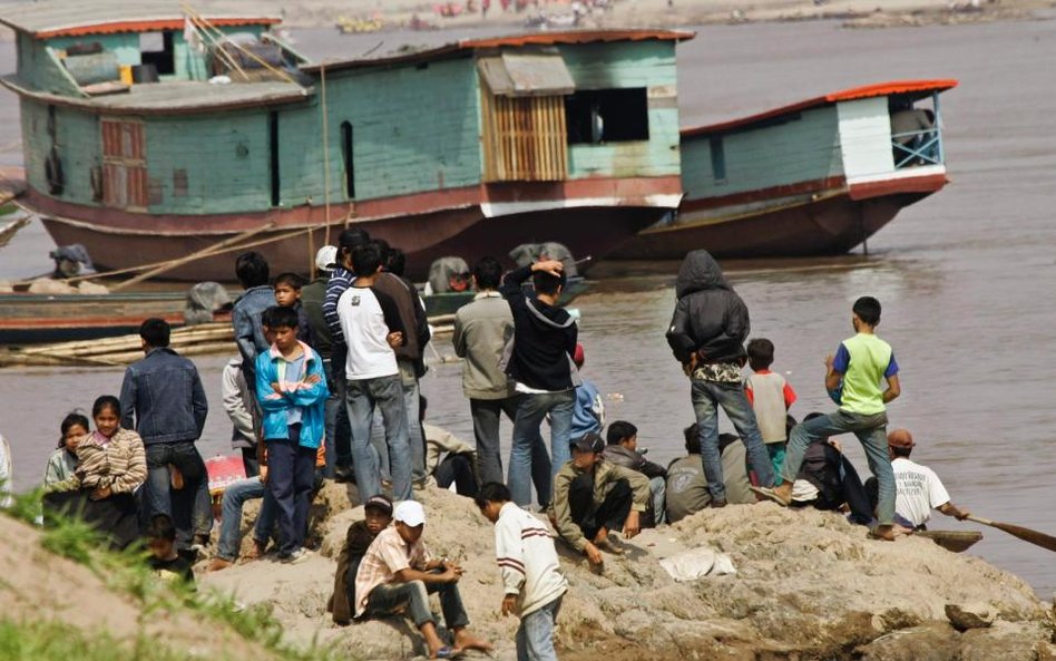 Nad rzeką Mekong w Laosie. Rok 2008, zanim zaczęła się tu budowa Xayaburi. Tama początkowo cieszyła 