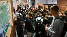Ćwiczenia ewakuacyjne uczniów I Liceum Ogólnokształcącego im. Stefana Żeromskiego w Kielcach, fot. i