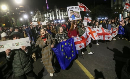 Protestujący na ulicach Tbilisi