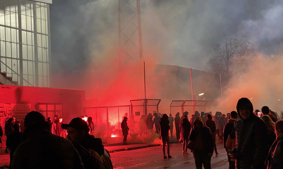 Koronawirus Holandia Trzecia Noc Zamieszek Protesty Przeciw Obostrzeniom W Wielu Miastach Rp Pl