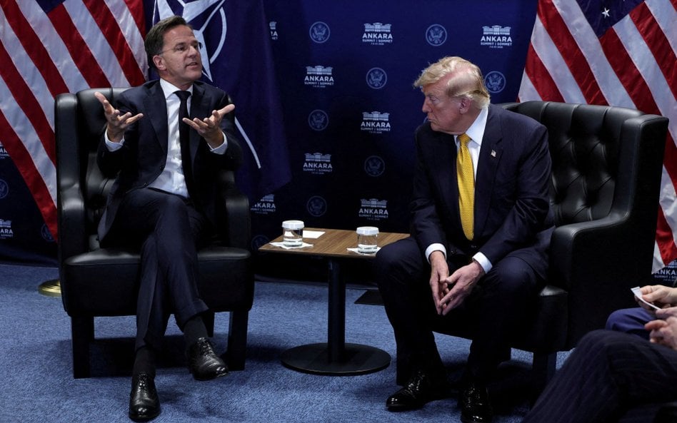 Szef NATO Mark Rutte i prezydent USA Donald Trump podczas szczytu NATO w Ankarze, lipiec 2026