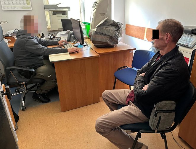 Małżeństwo zostało przewiezione do komendy przy ulicy Żeromskiego, gdzie usłyszało zarzuty posiadani