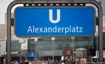 Gorąco pod lokalem imprezy powyborczej AfD w Berlinie