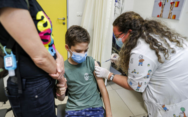 Koronawirus. Izrael będzie musiał zniszczyć 800 tys. szczepionek na COVID?