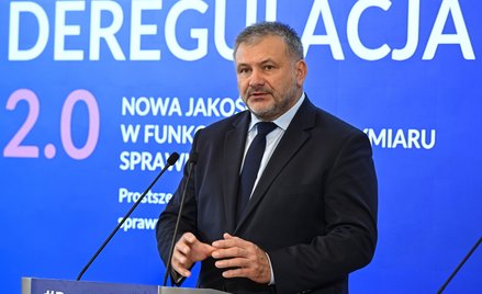 Minister sprawiedliwości Waldemar Żurek podczas konferencji prasowej "DEREGULACJA 2.0: nowa jakość w