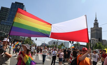 Zwycięstwo par jednopłciowych w NSA. Co czeka polskie urzędy?