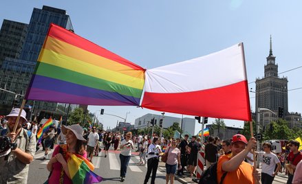 Zwycięstwo par jednopłciowych w NSA. Co czeka polskie urzędy?