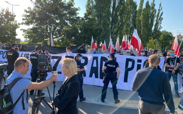Protest rolników przed siedzibą PiS. "Kaczyński zdrajca wsi"