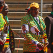 Constantino Chiwenga, wiceprezydent Zimbabwe, w ubraniu z wizerunkami prezdenta