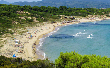 Wielka kara za zabranie kamyków z greckiej plaży