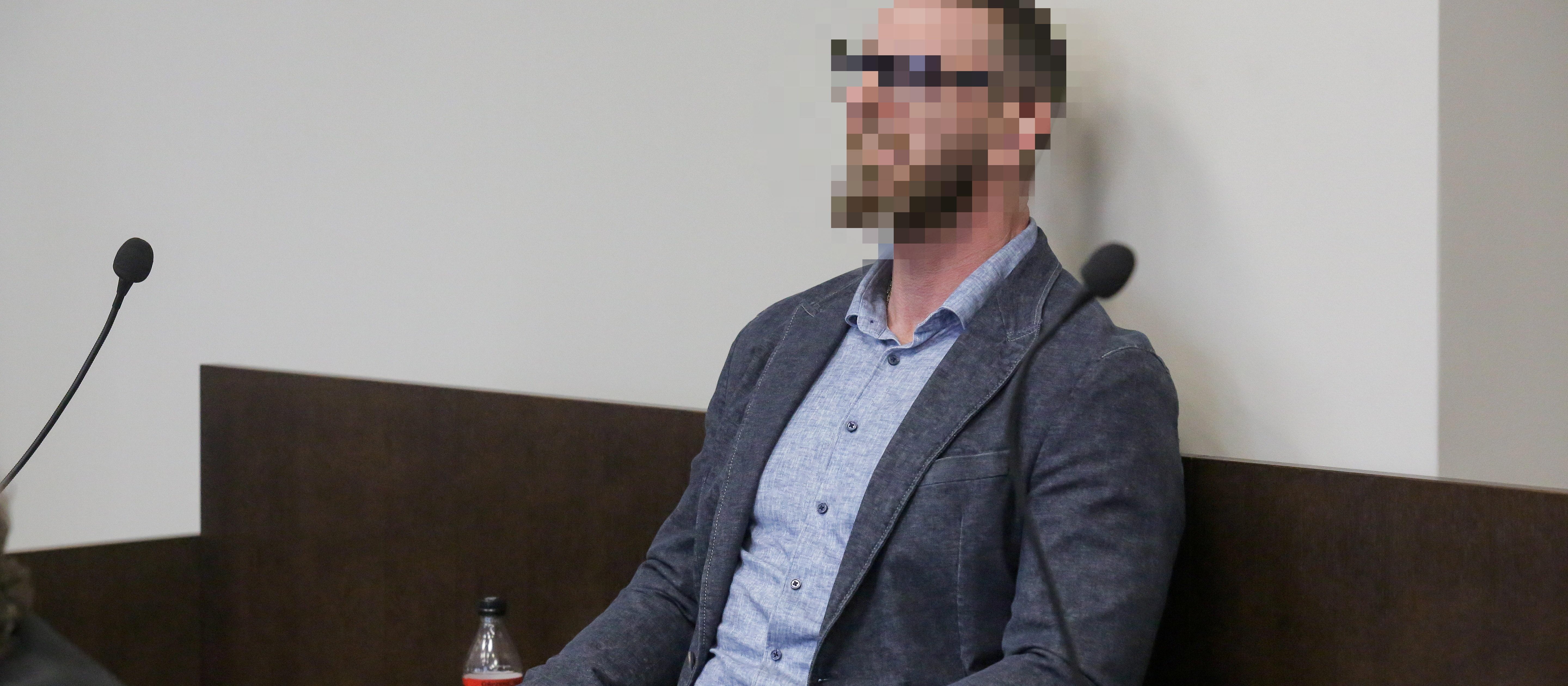 Adwokat od „trumien na kółkach” prawomocnie skazany. Sąd złagodził wyrok